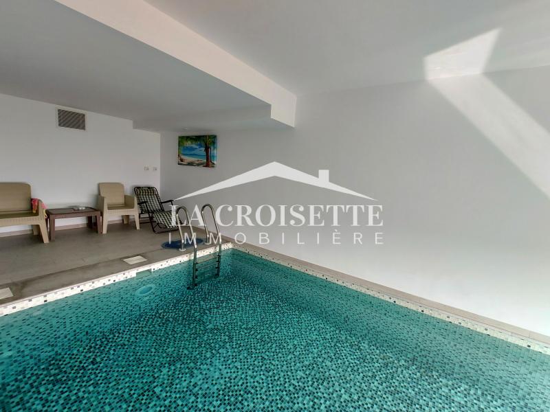 Triplex S+3 avec jardin et piscine couverte à La Soukra